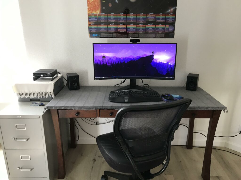 Finally got an ultrawide and some speakers :)