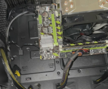 Pc only turning on when disconnecting cable.