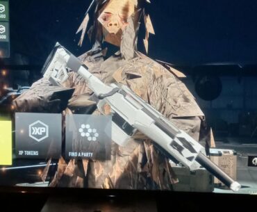 squatch, a handsome boi under that mask 😛😁