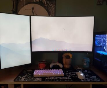 It's not perfect but heres my little battle station😁