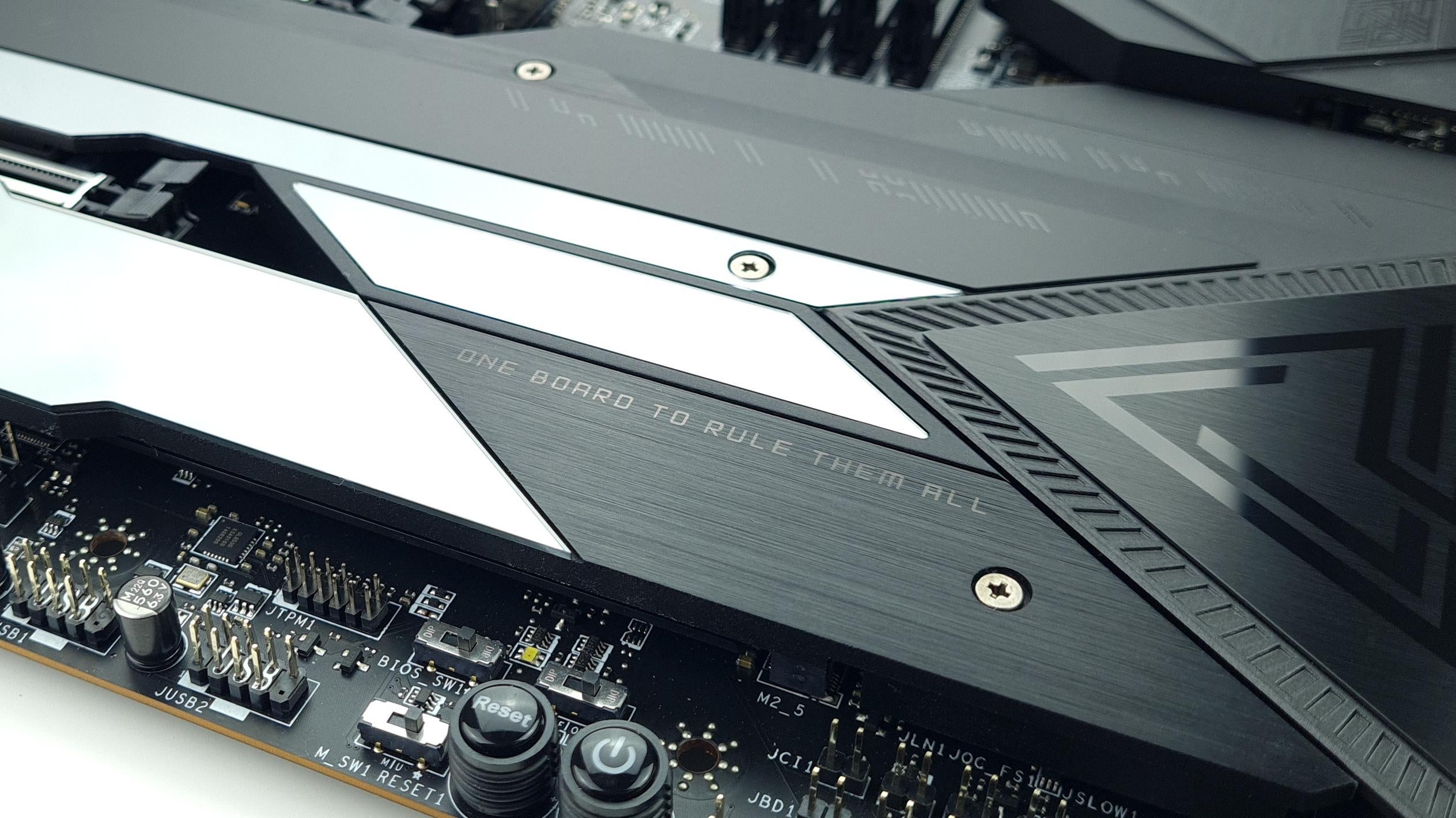 MSI MEG Z790 GODLIKE motherboard review with overclocking and teardown