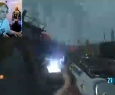7 year old me playing Origins for the first time