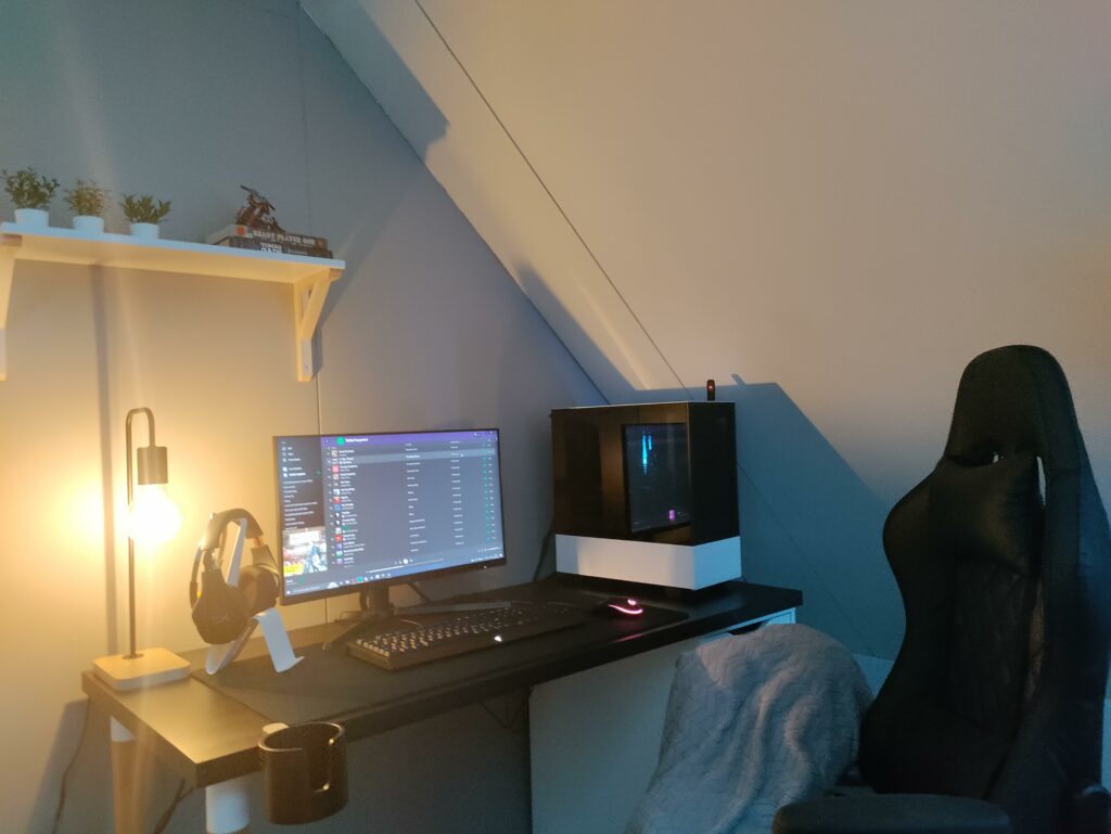 First real desktop setup! Anything I should add?