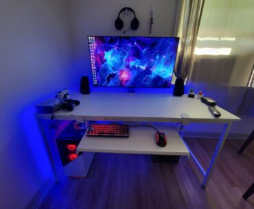 Vivo keyboard and mouse tray/LG C2 42 on a TV stand perfect now 👌