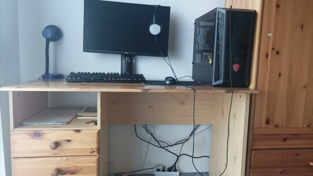 Looks pretty avarage on top, just don't look under the desk.