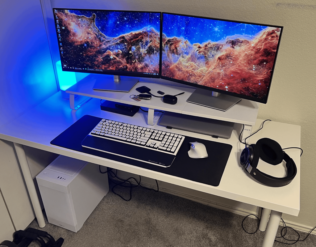Cleaned up my WFH setup a bit...