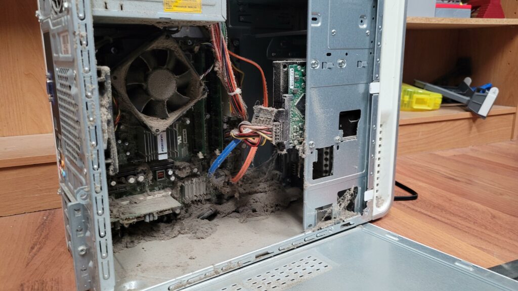 King Tut's Gaming Sarcophagus (formerly the Shitbiscuit)