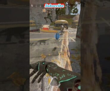 APING MAGGIE BE LIKE...| Apex Legends | S16 #gaming #games #apexlegends #shorts