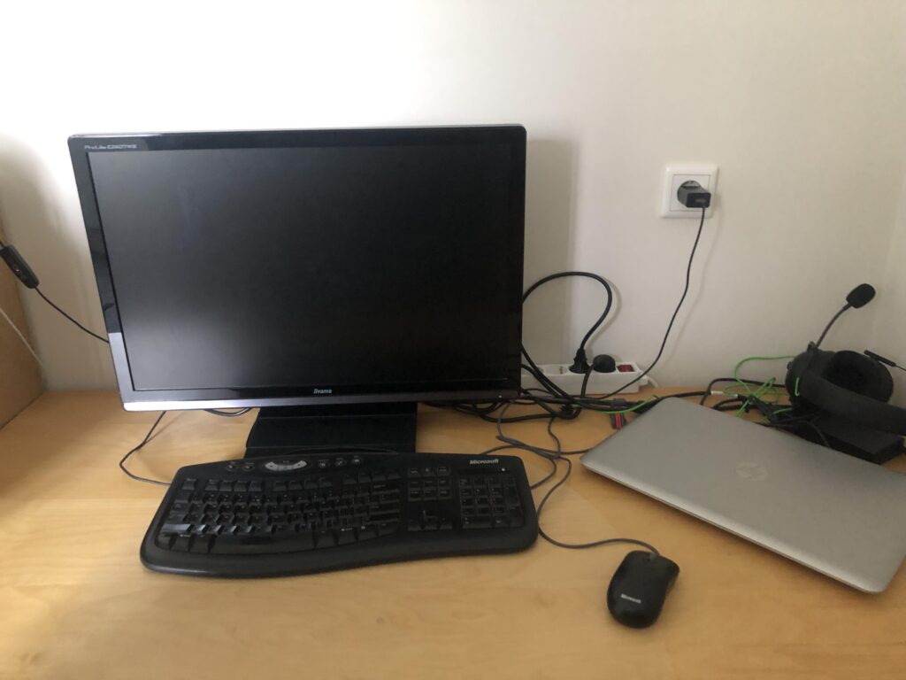 This fucker spent 16 hours downloading halo, for it to just say: no can do, device sucks