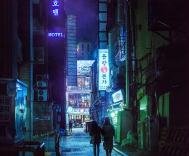 An alley in Seoul, source in caption