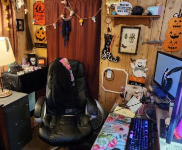 I finally got my little corner of paradise set up.