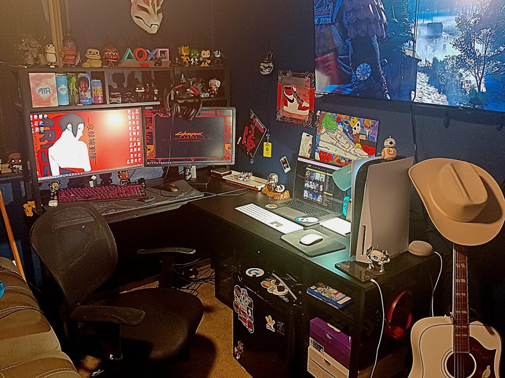 My cozy lil nest :)(sorry my phone cam is ass)