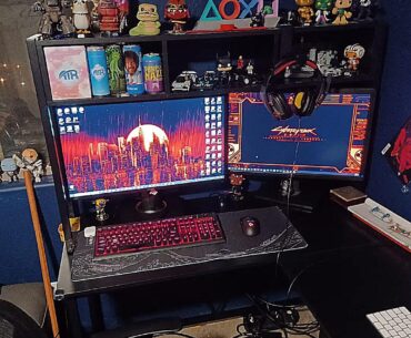 Here is a closer look at just the main desk space