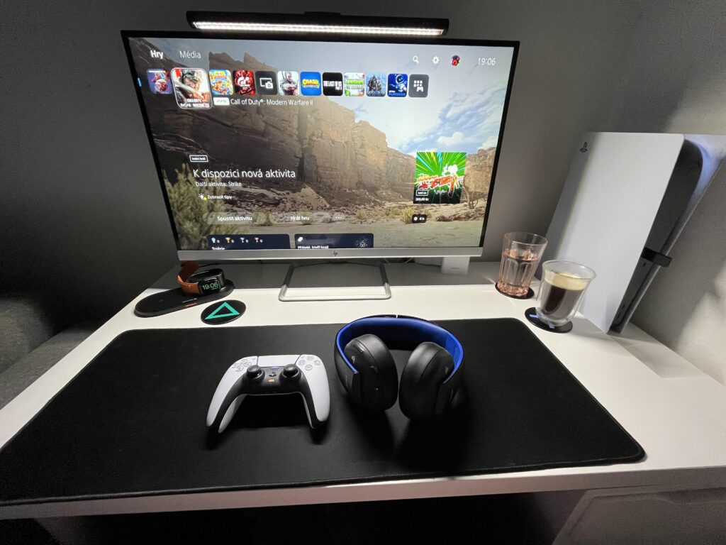 Simple PS5 setup.