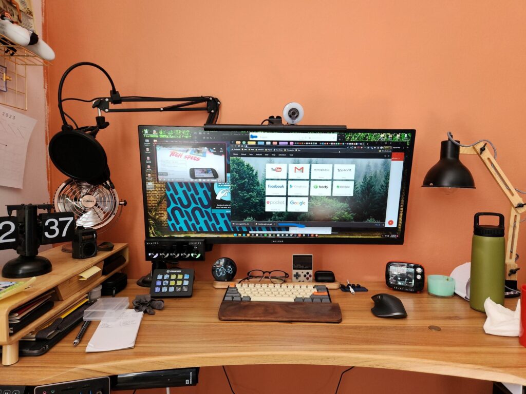 Very Average workstation, before any changes