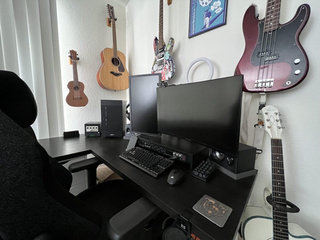 Setup makeover. Blackout theme.