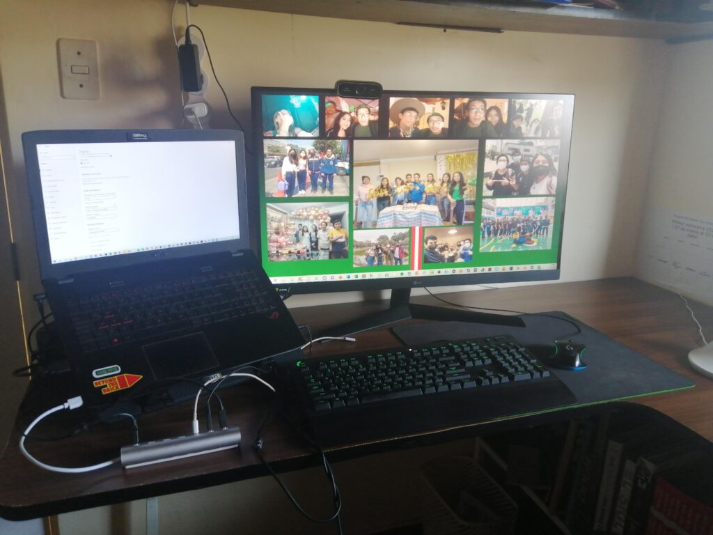 I'm from Peru, this is my laptop gaming setup. It haves an ASUS ROG laptop, Razer mousepad, Logitech G300S mouse, LG monitor and a Logitech G213 keyboard