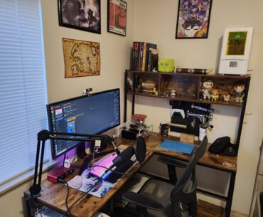 My little hobby nook inchis ever closer to completion!