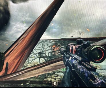 Played on Nuketown, one of the Zombies stretched out to infinity!