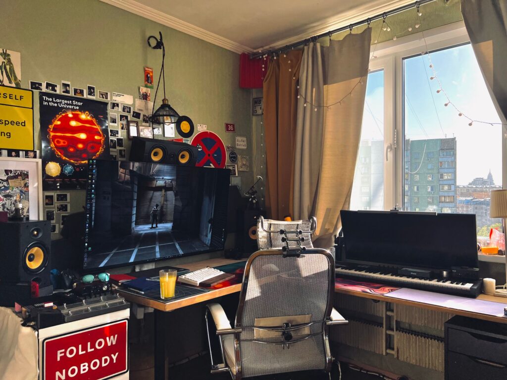 Great sunny day... to spend working at home