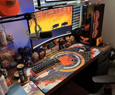 Got a new deskmat for my battlestation