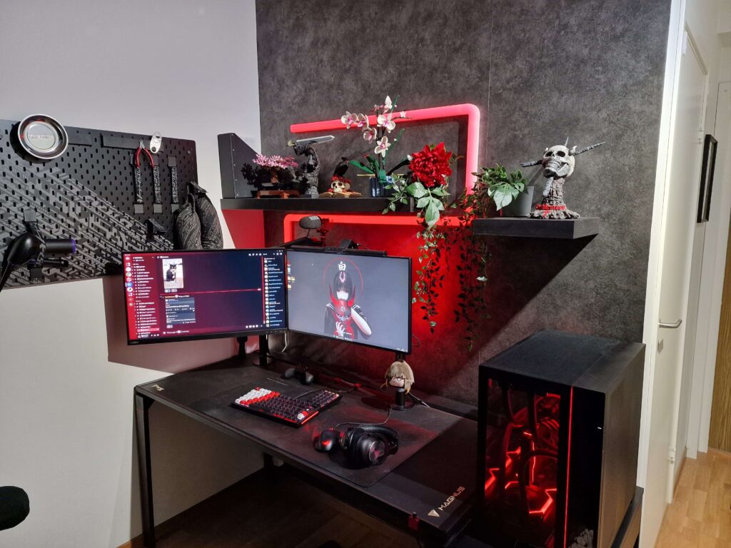 Worked on my lil corner a bit and I'm finally super satisfied with it.