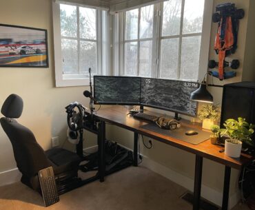 Just graduated and moved out of my last college apartment; here was the setup before I left