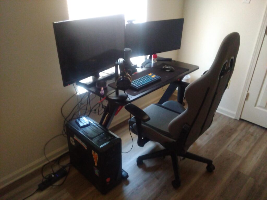 Desk aquired