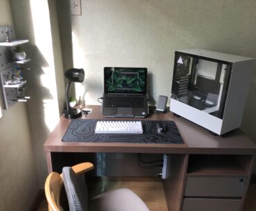 Laptop and empty h510 because I have no money and I’m an asian teenager
