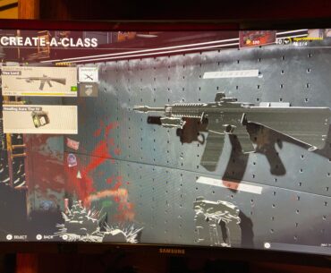 I keep getting this glitch where the gun model doesn’t load when creating a class or adding attachments, does anyone know how to fix this?