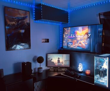 rn here’s the set up for me( i am tryna figure out wth to do with those like minecraft looking blocks up top)