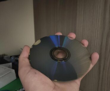 So around a month ago I posted this photo and asked if it can be fixed and the answer was no however I actually managed to do something else, essentially what I did I downloaded the game using the Xbox app on my phone then put the disk in, the game worked perfectly fine