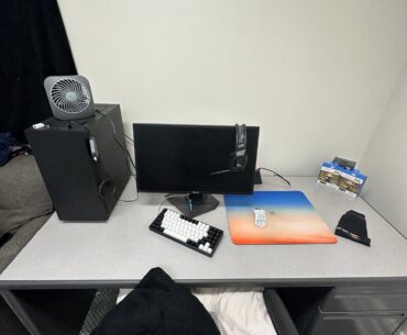 My incredibly average Battlestation :)