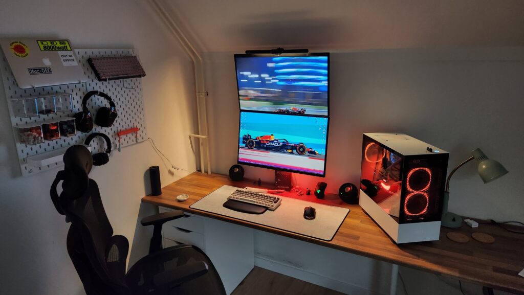 Not too sure about stacked monitors.