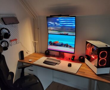 Not too sure about stacked monitors.