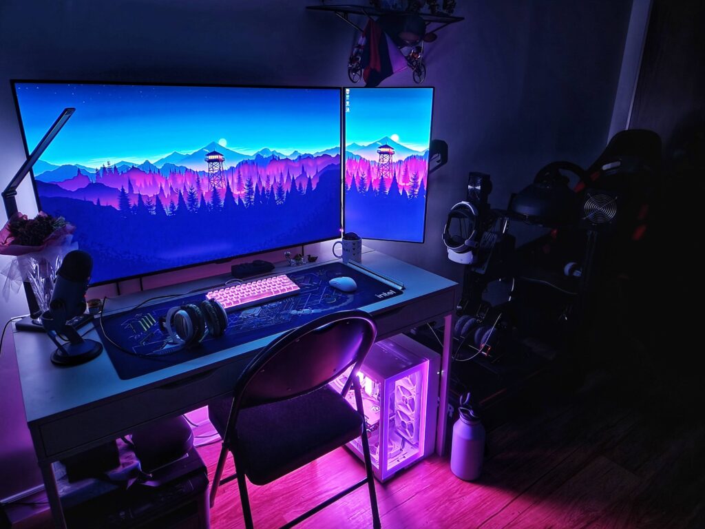 Setup complete for now, minus the chair. Open to recommendations
