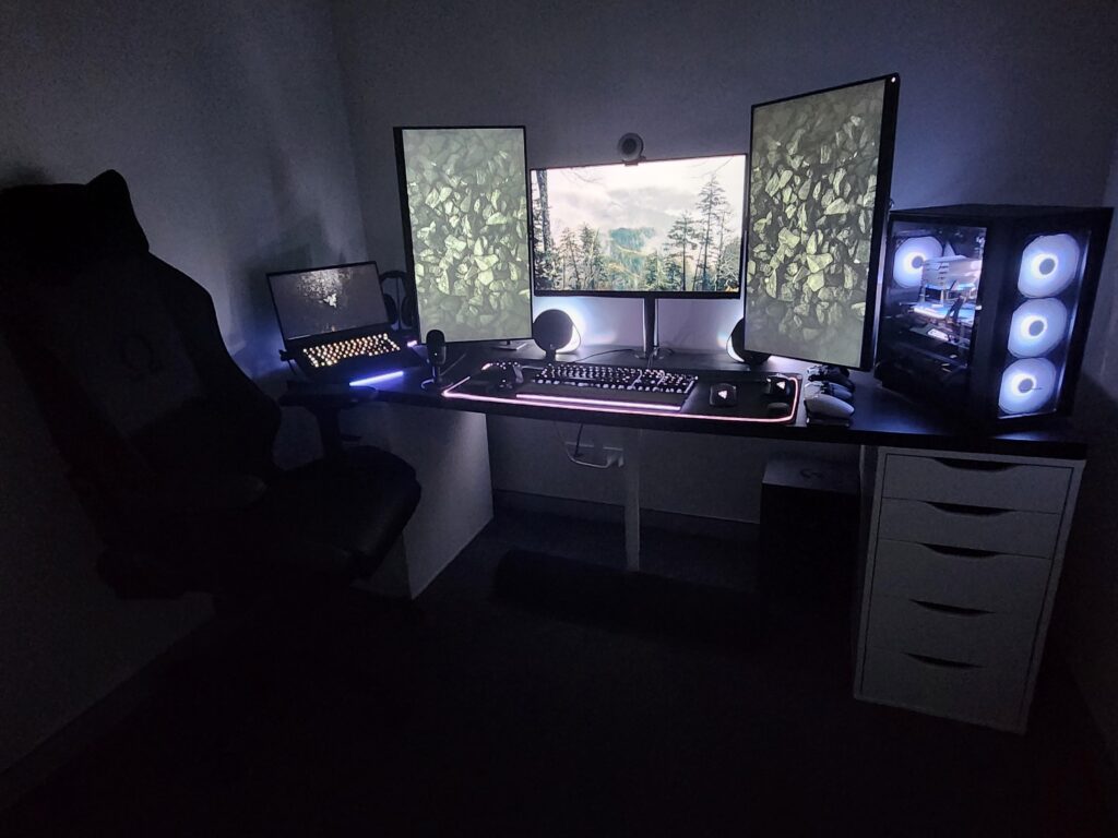 A bit cluttered and needs personalization, but it is finally complete :)