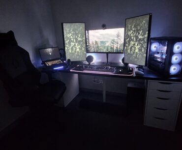 A bit cluttered and needs personalization, but it is finally complete :)