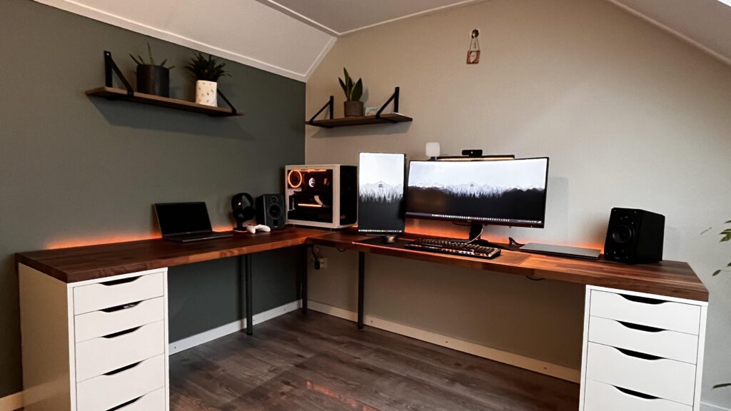 Upgraded my gaming / wfh place, any suggestions?