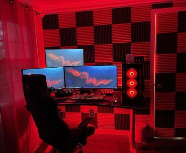If you can’t tell I like red and black