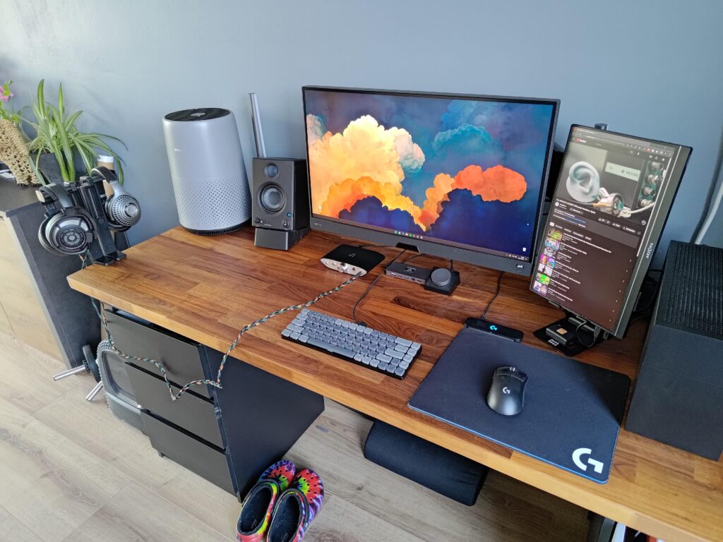 Current workstation with my new headphones!