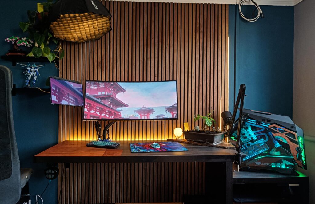 Was inspired by this sub and overhauled my whole Setup! (still WIP)