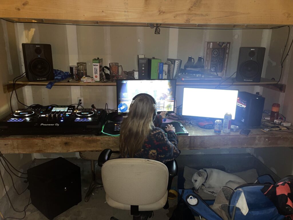 My shitty $6k+ dusty ass garage kept battle station.