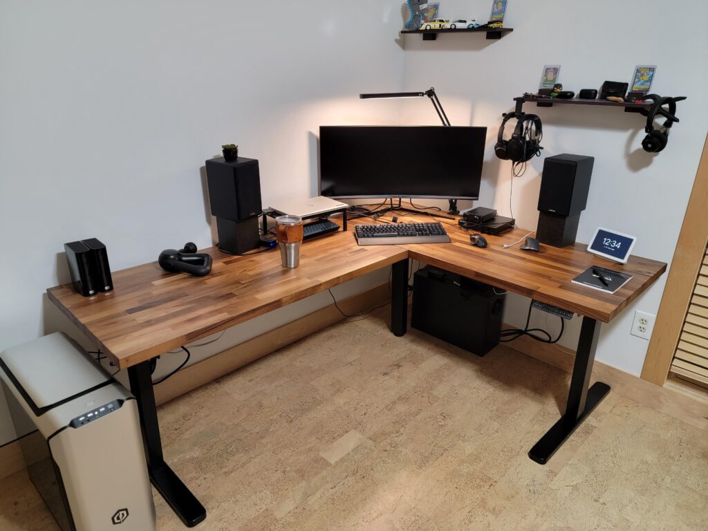 Been wanting an L shaped desk for over 10 years. Finally decided bite the bullet and put together my own!