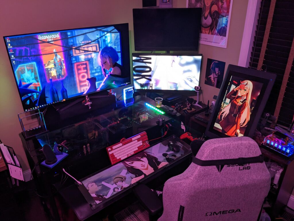 My desk is never this clean, and it still looks messy -.- Working on this computer literally feels like working on a car =/