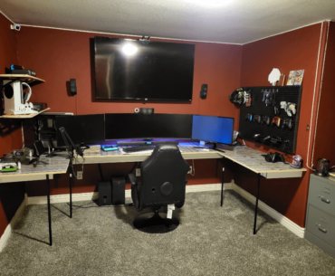 Pretty average IMO just ordered arms for all the monitors. Will also add video with the lighting turned on