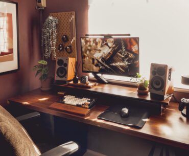 Updated my setup. Same PC specs, new keebs and new room
