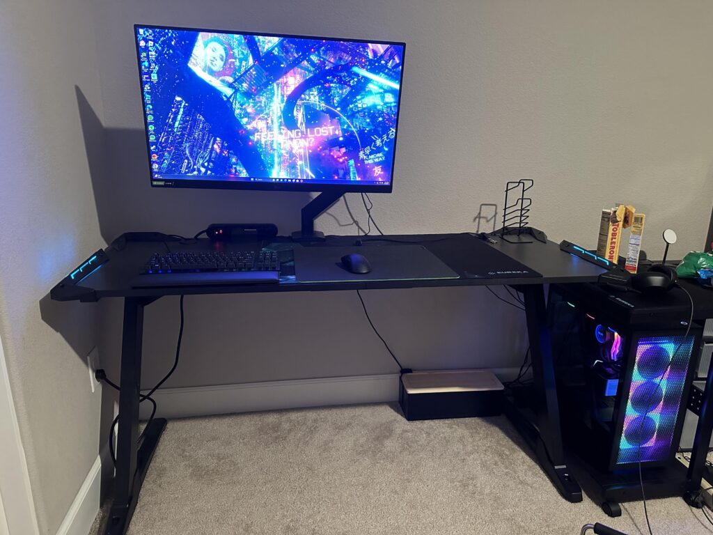 Finally made a computer setup, real happy to have a dedicated productivity station