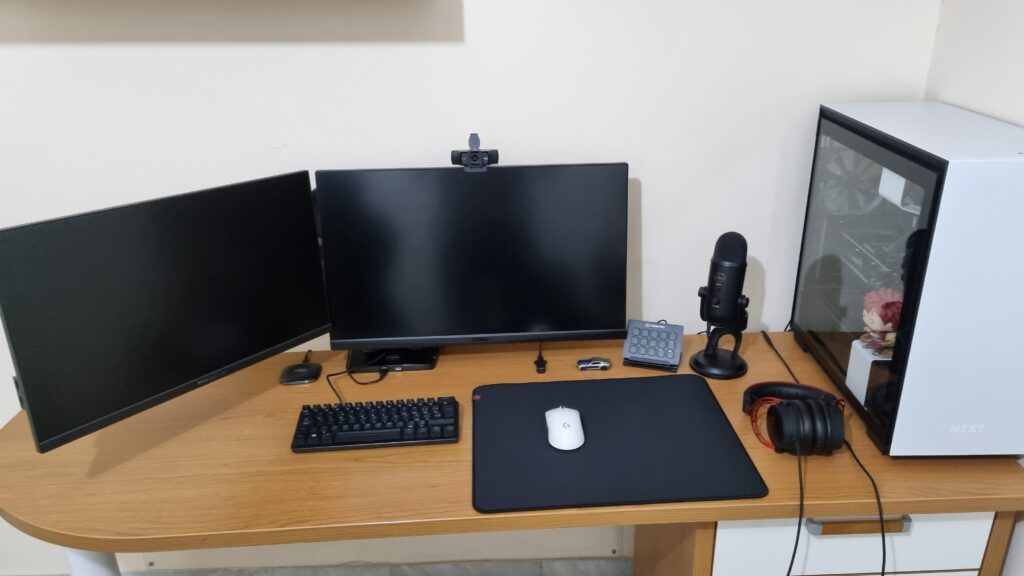 So i just upgraded to a gsr from an hyperx xxl speed