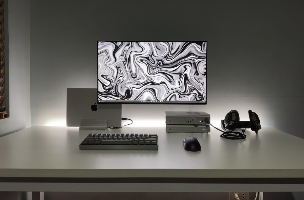 My minimal gaming and productivity setup